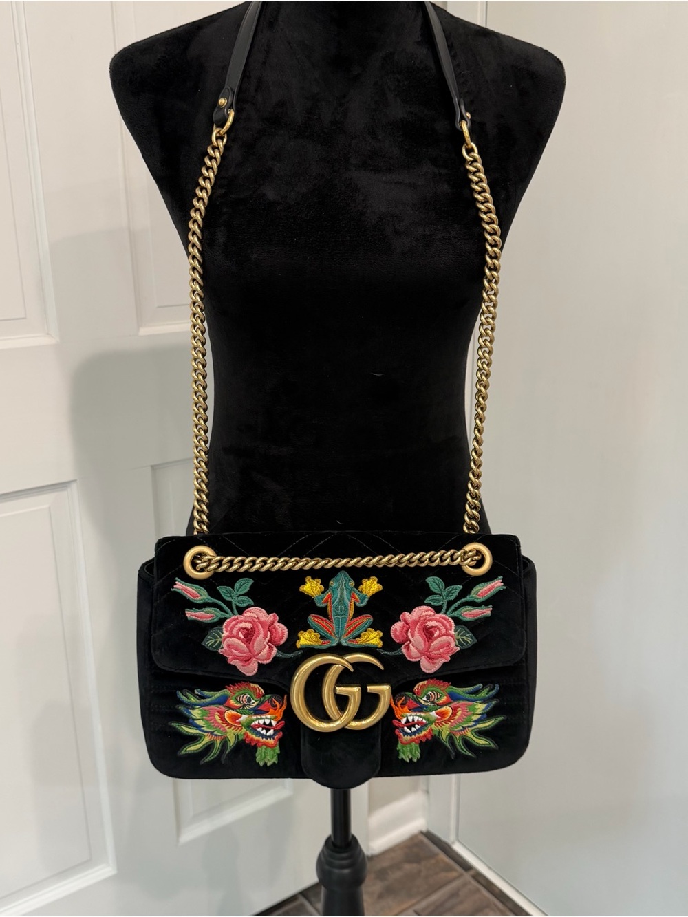 Gucci 110 th anniversary Black Velvet Dionysus Embroidered Shoulder Bag - Picture 11 of 13